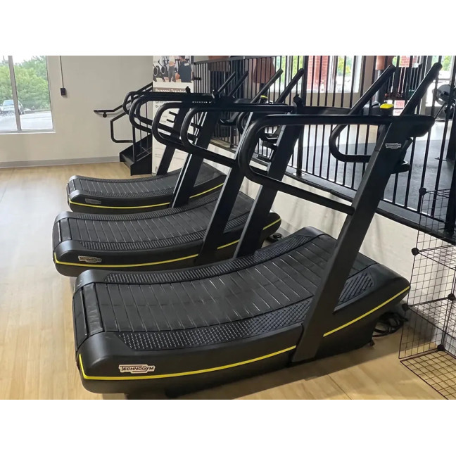 Technogym Skillmill Connect — self-powered curved runner with 11-level Multidrive™ resistance & Mywellness® tracking