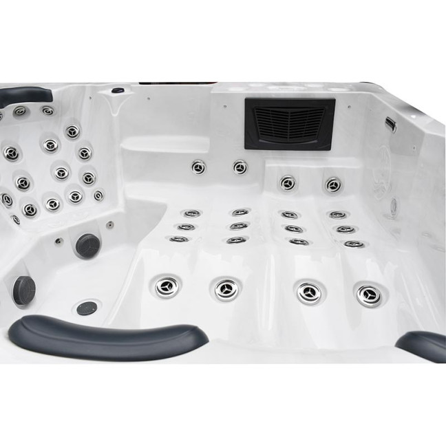 Dunö 5-Person Luxury Hot Tub 229 × 229 × 96 cm — dual-lounger spa for resort-grade hydrotherapy