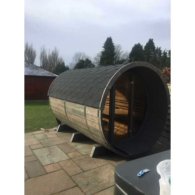 Barrel Sauna 330 with Terrace for 4 people / Electric or Wood-Burning Harvia Stove / High quality Scandinavian Spruce
