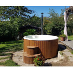 DeLux 200 Hot Tub - Luxurious Outdoor Spa