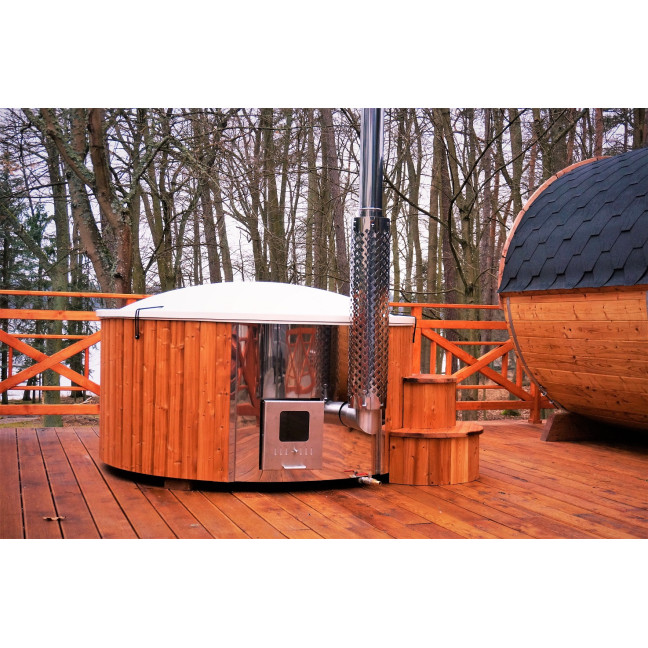 DeLux 200 Hot Tub - Luxurious Outdoor Spa
