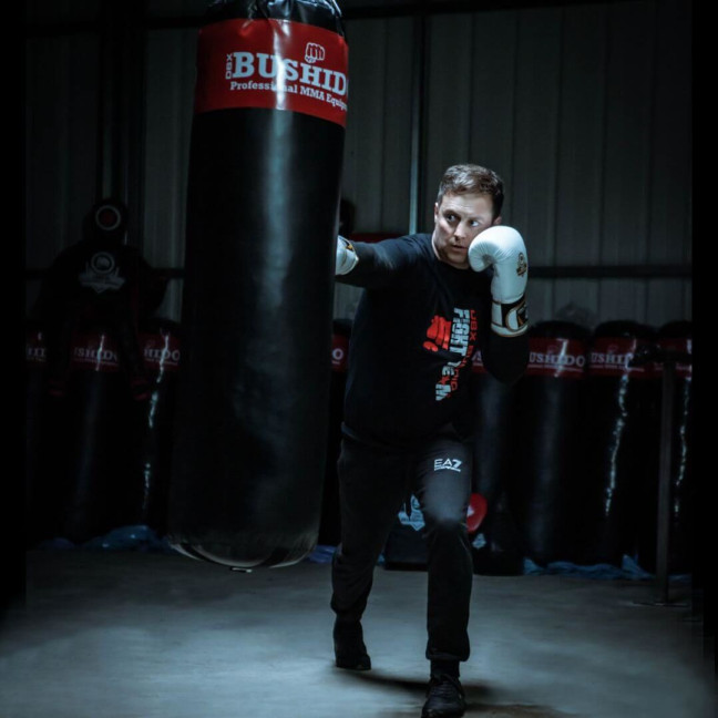 130 cm / 30 kg - BUSHIDO BOXING PUNCHING BAG 30 KG